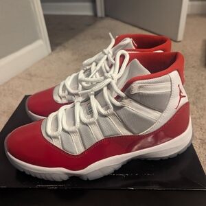 Air Jordan 11 "Cherry Red" size 11